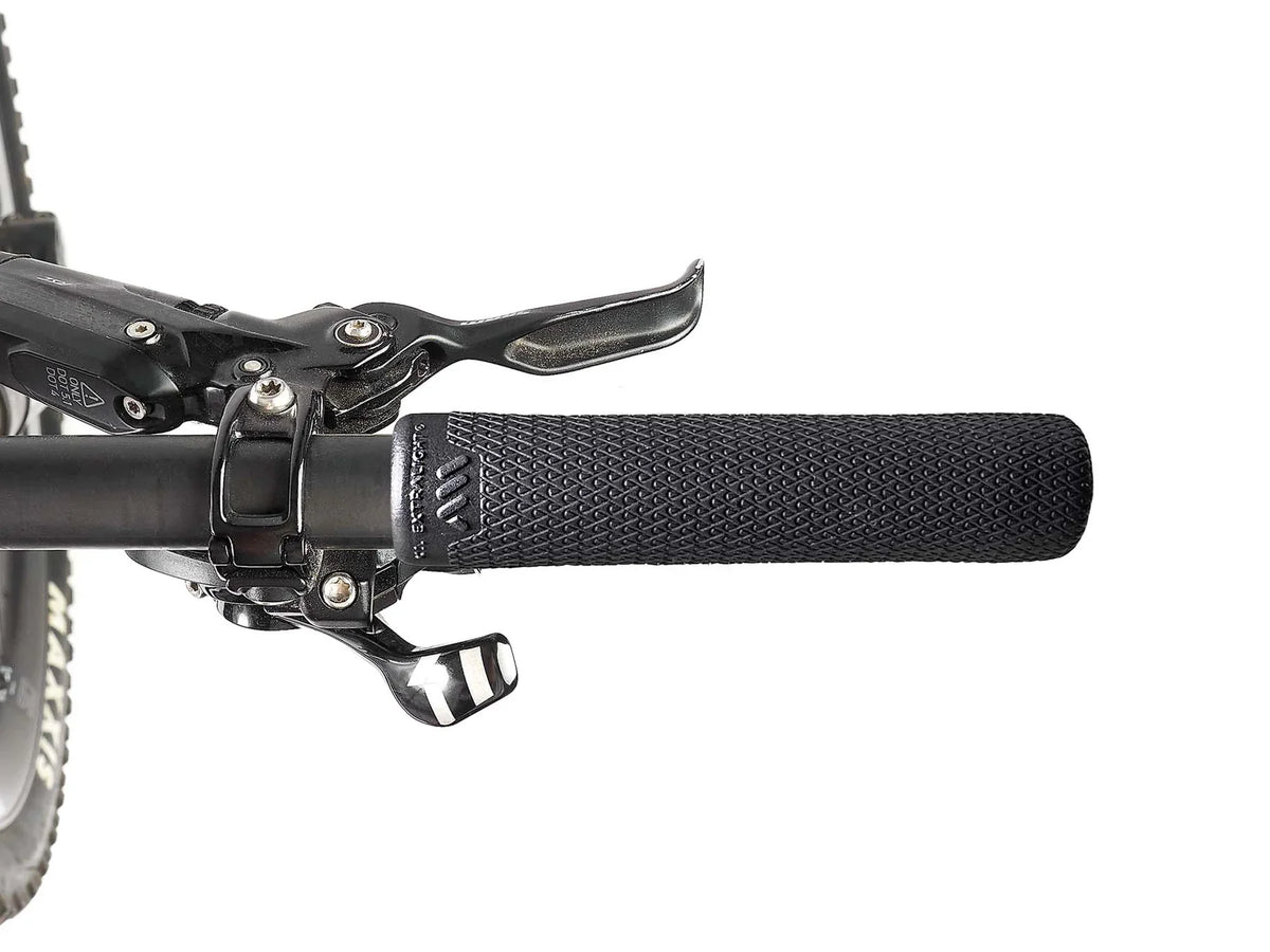 AMS EXTRALIGHT GRIPS - BLACK